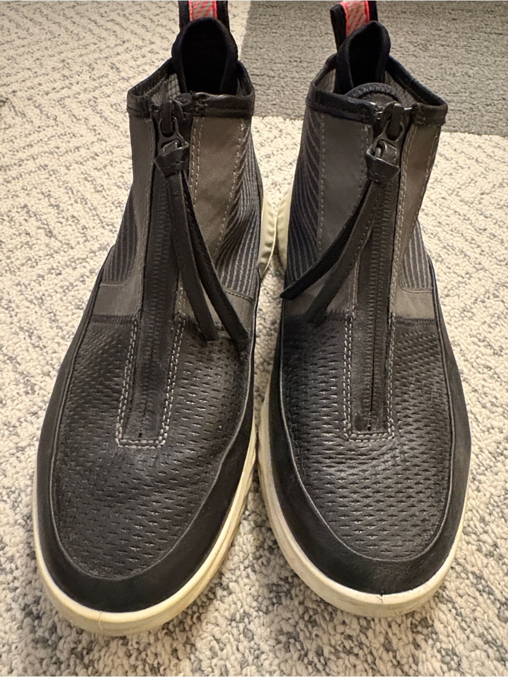 Ecco Women's Black Zip-Front Casual Sneaker Bootie